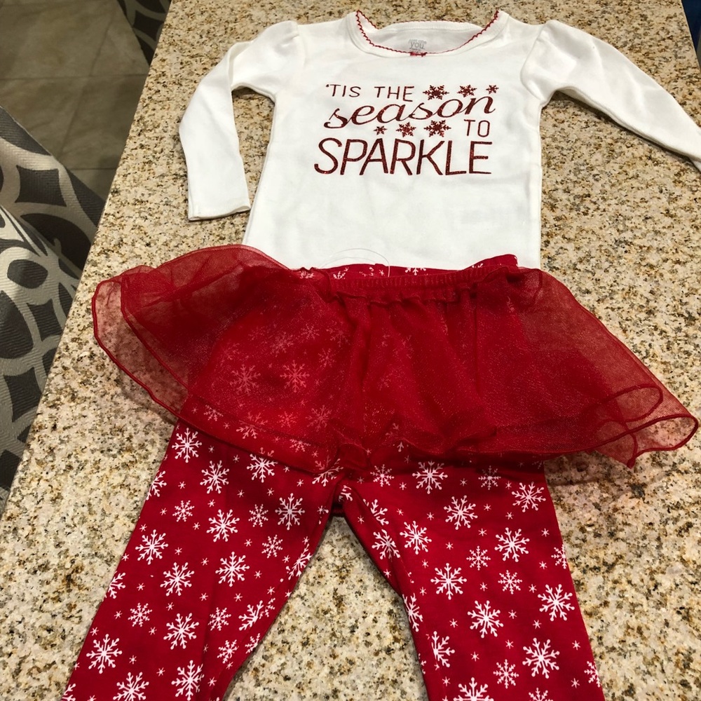 NWT baby girl Christmas 3 piece. Size 12 months❄️
